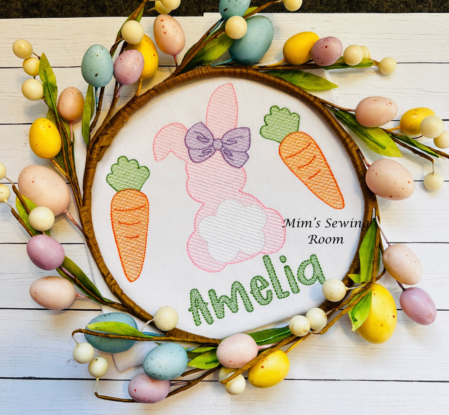 Bunny with bow and 2 side carrots