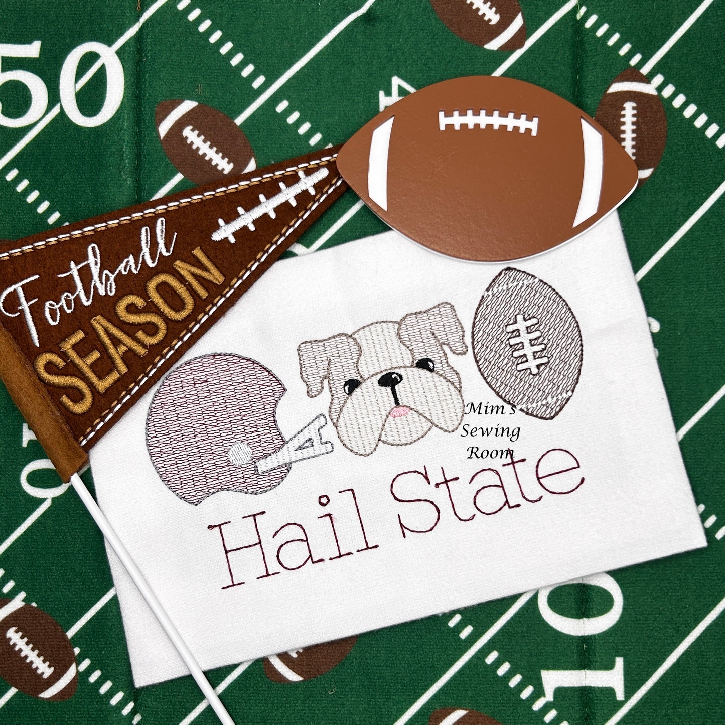 Bulldog helmet trio design