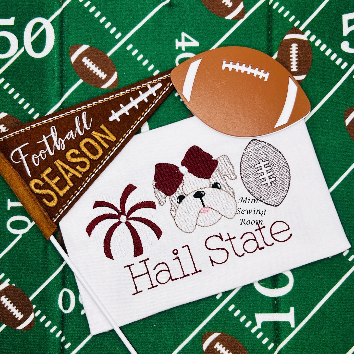 Bulldog pompom trio design